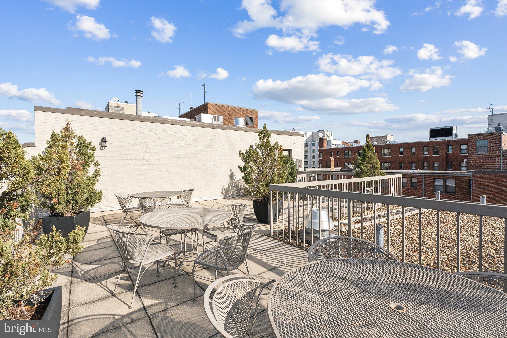 FOGGY BOTTOM - Residential Lease