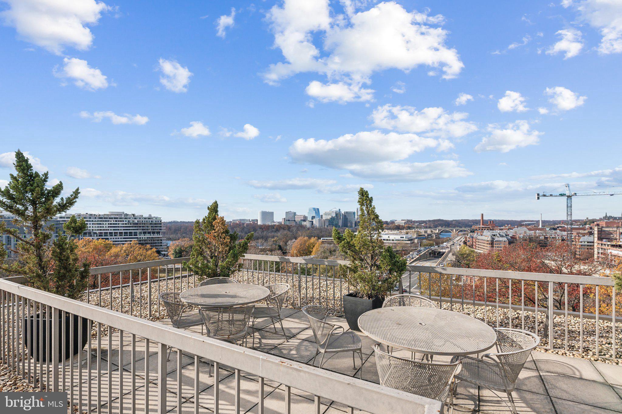 FOGGY BOTTOM - Residential Lease