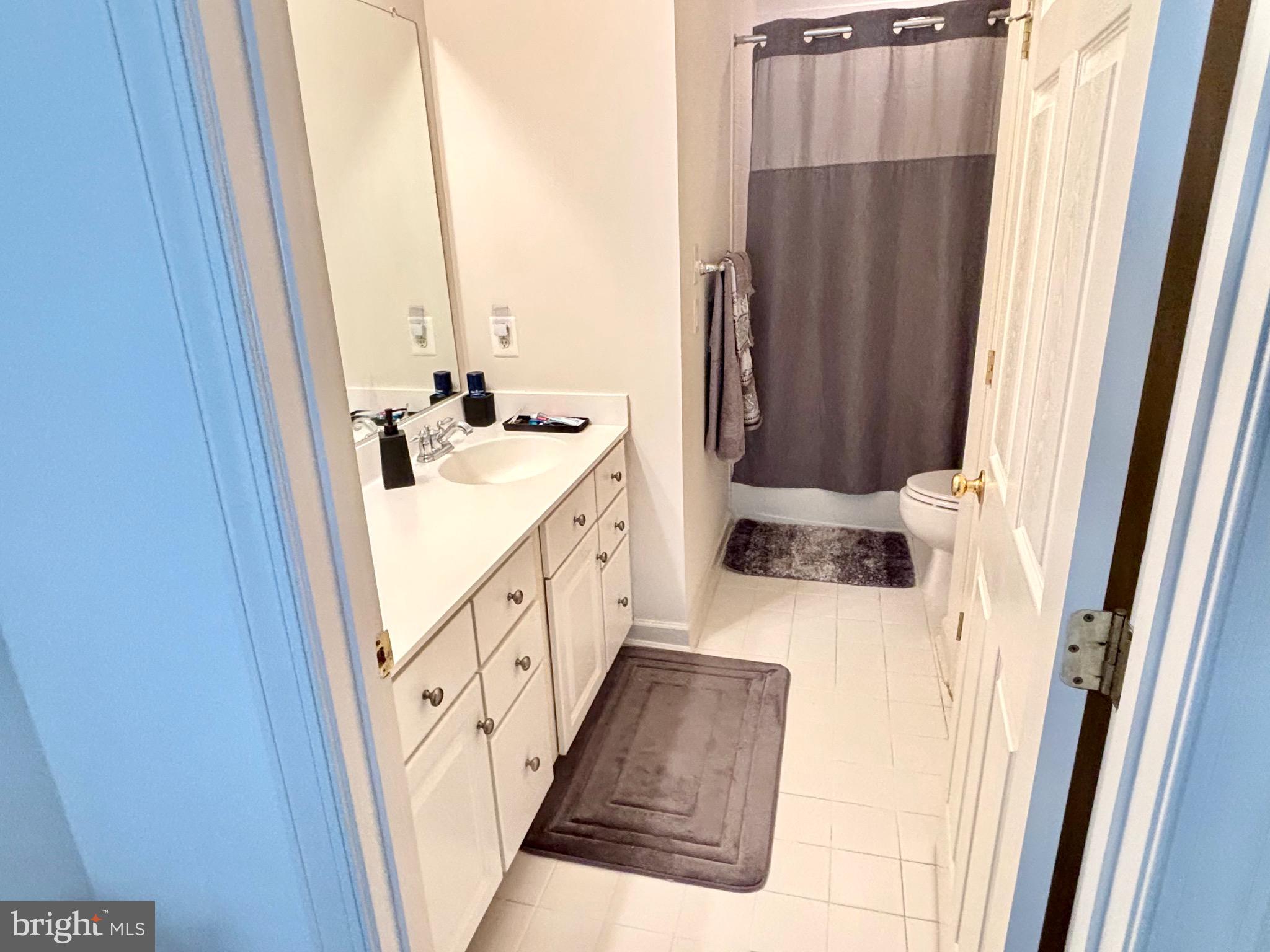 ADAMSTOWN COMMONS - Residential