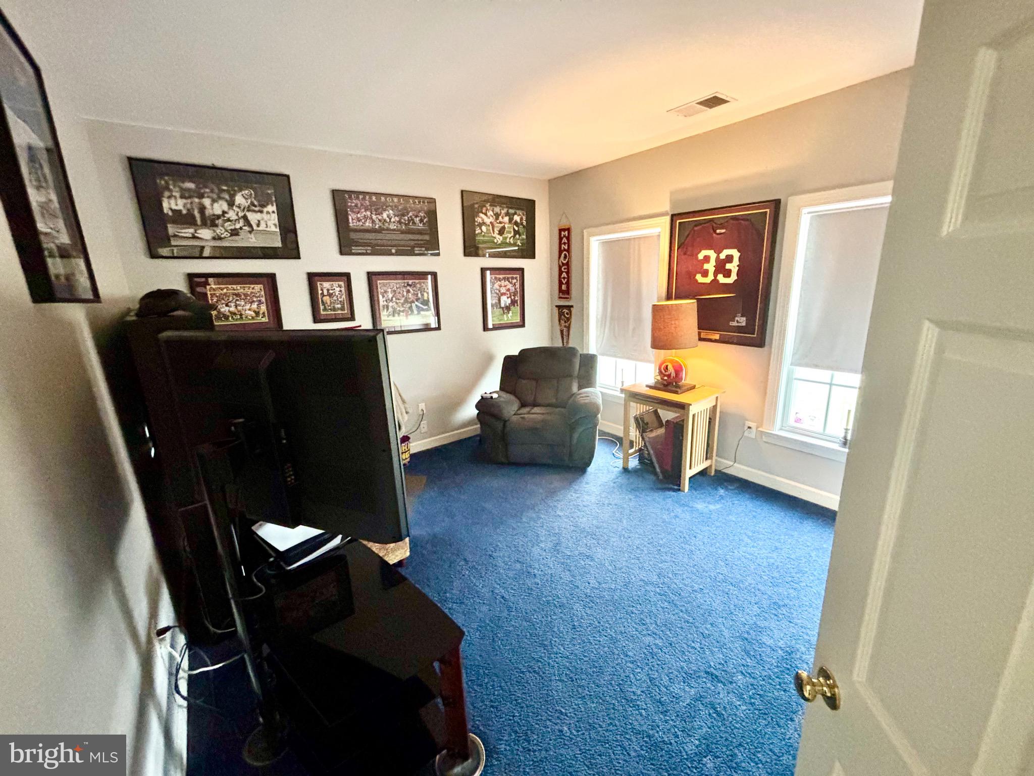 ADAMSTOWN COMMONS - Residential