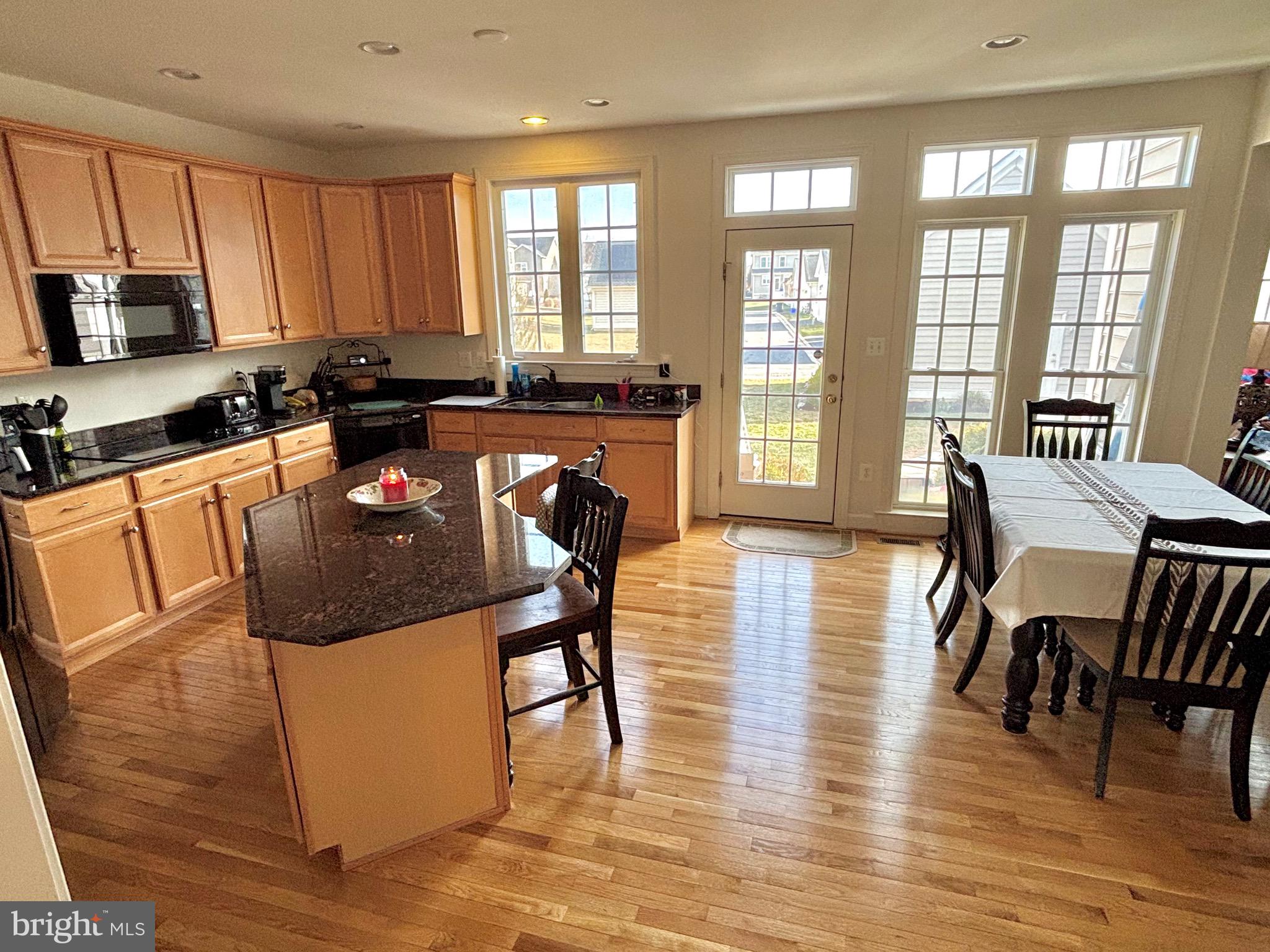 ADAMSTOWN COMMONS - Residential