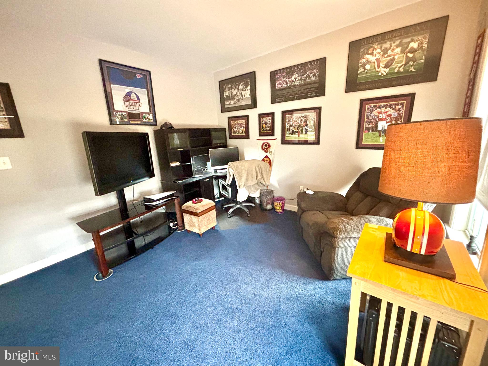 ADAMSTOWN COMMONS - Residential