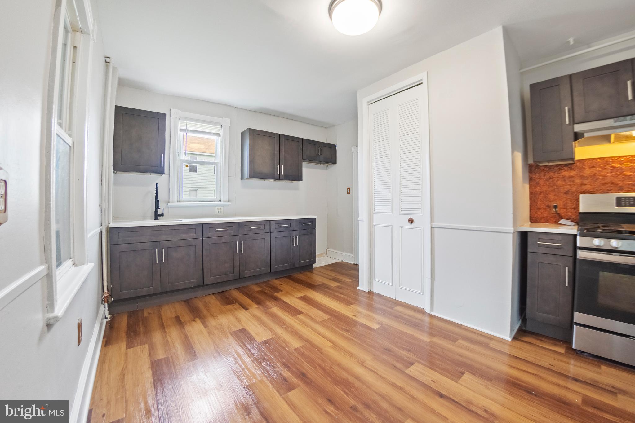 704 N MICHIGAN AVENUE