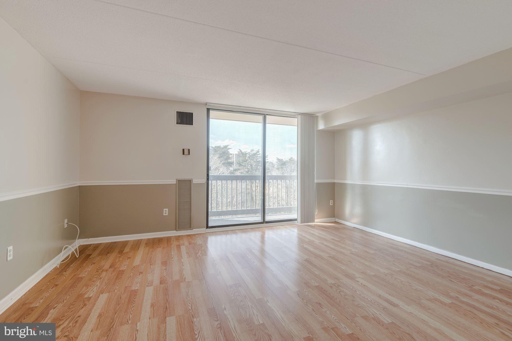 SENTINEL OF LANDMARK - Residential