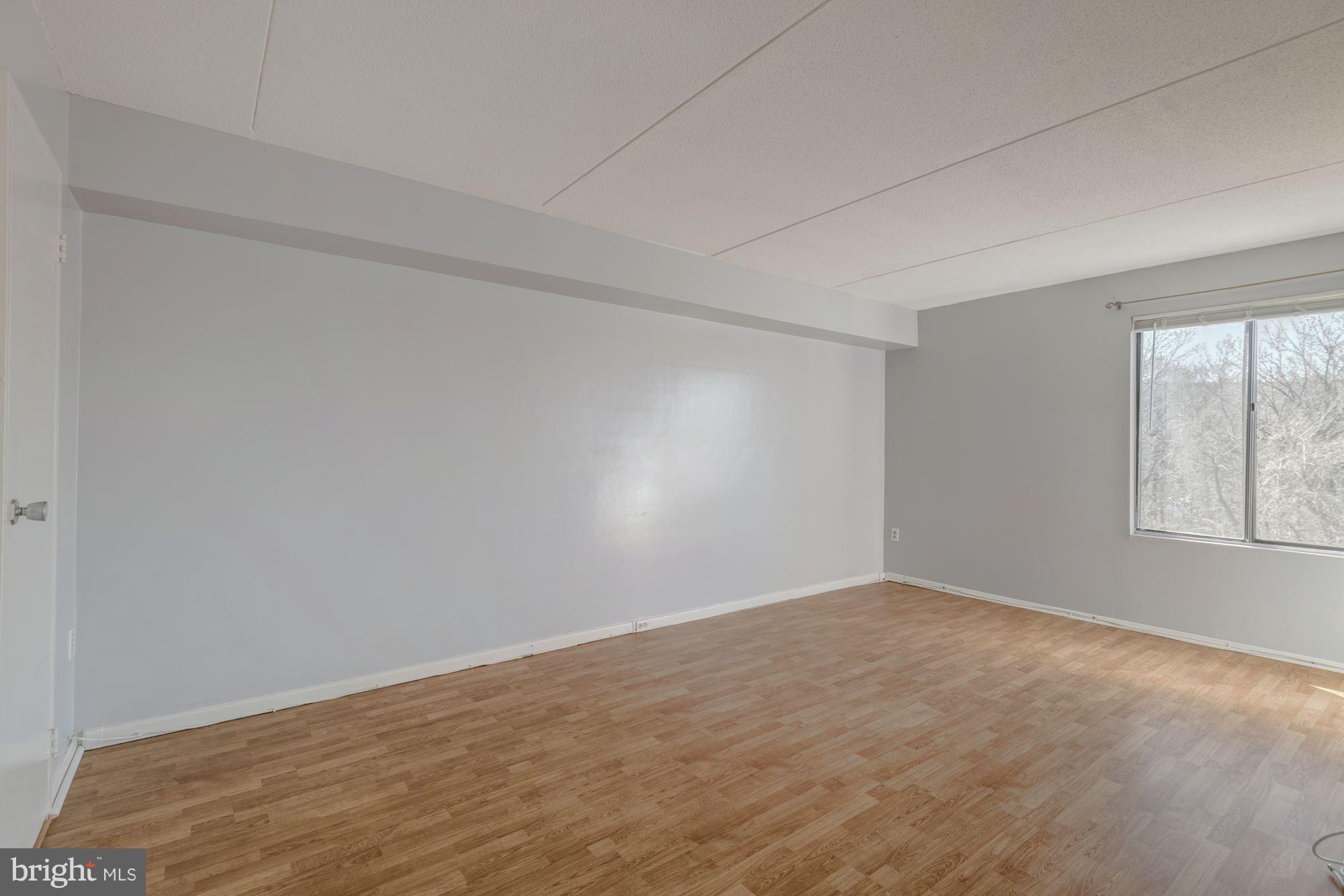 SENTINEL OF LANDMARK - Residential