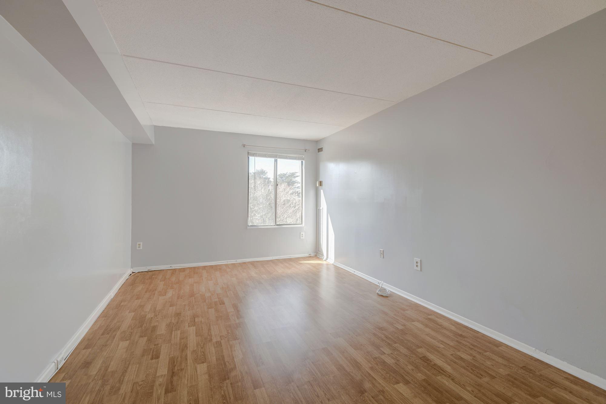 SENTINEL OF LANDMARK - Residential