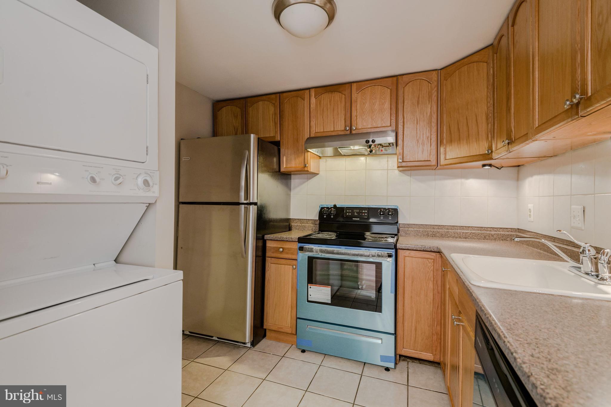 SENTINEL OF LANDMARK - Residential