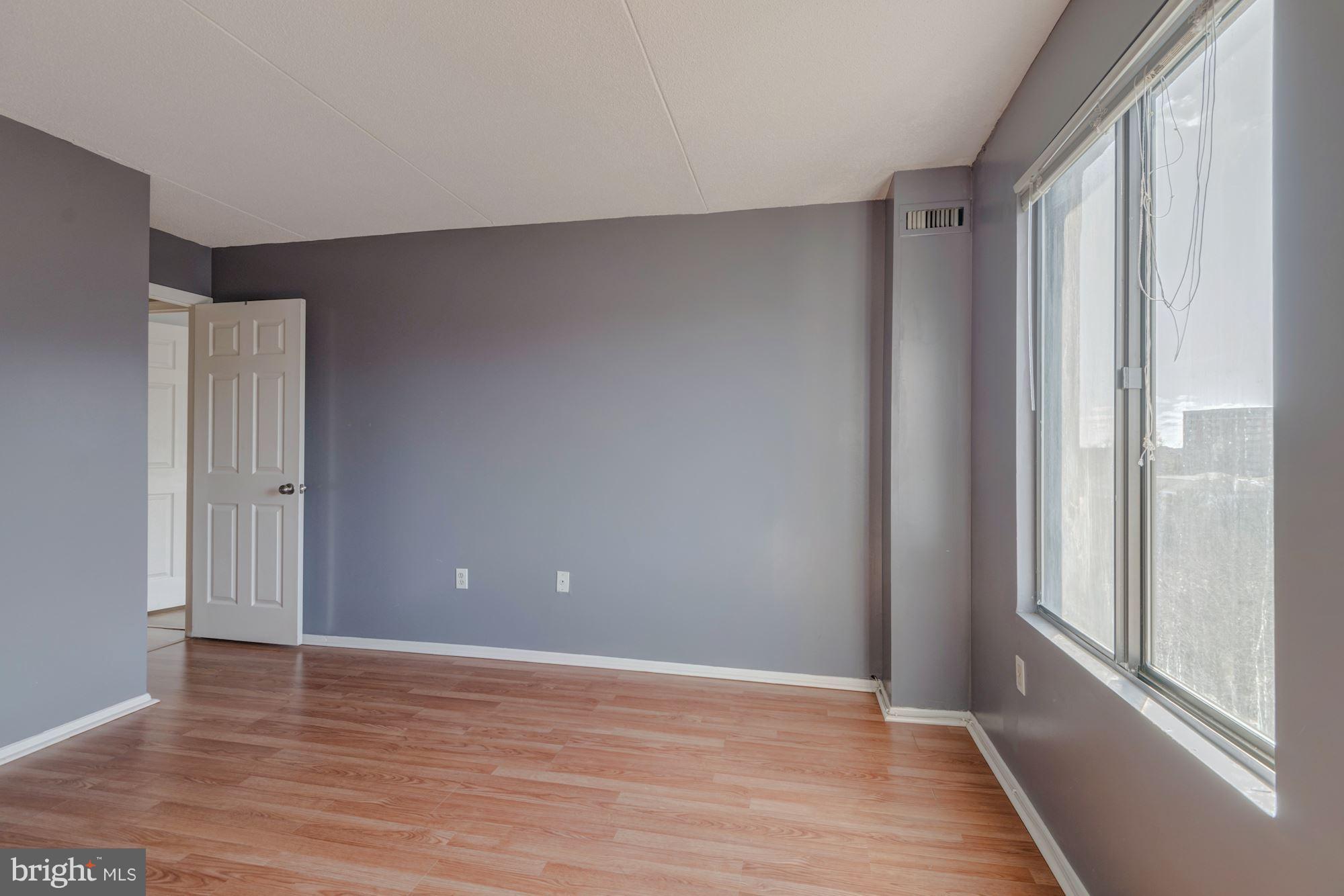 SENTINEL OF LANDMARK - Residential