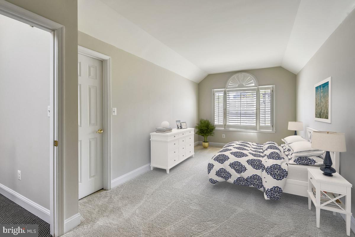 PALISADES PARK - Residential