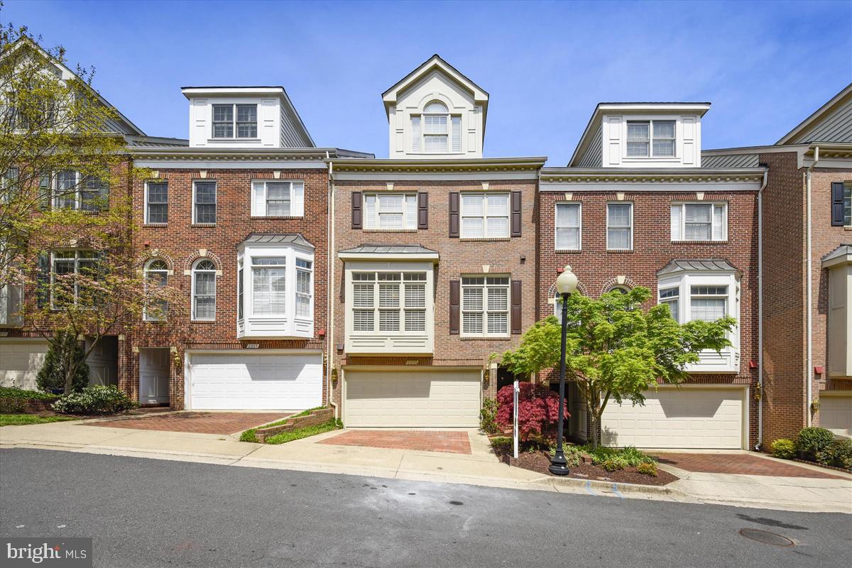 PALISADES PARK - Residential