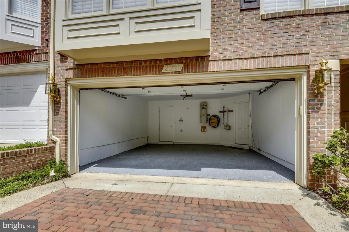 PALISADES PARK - Residential