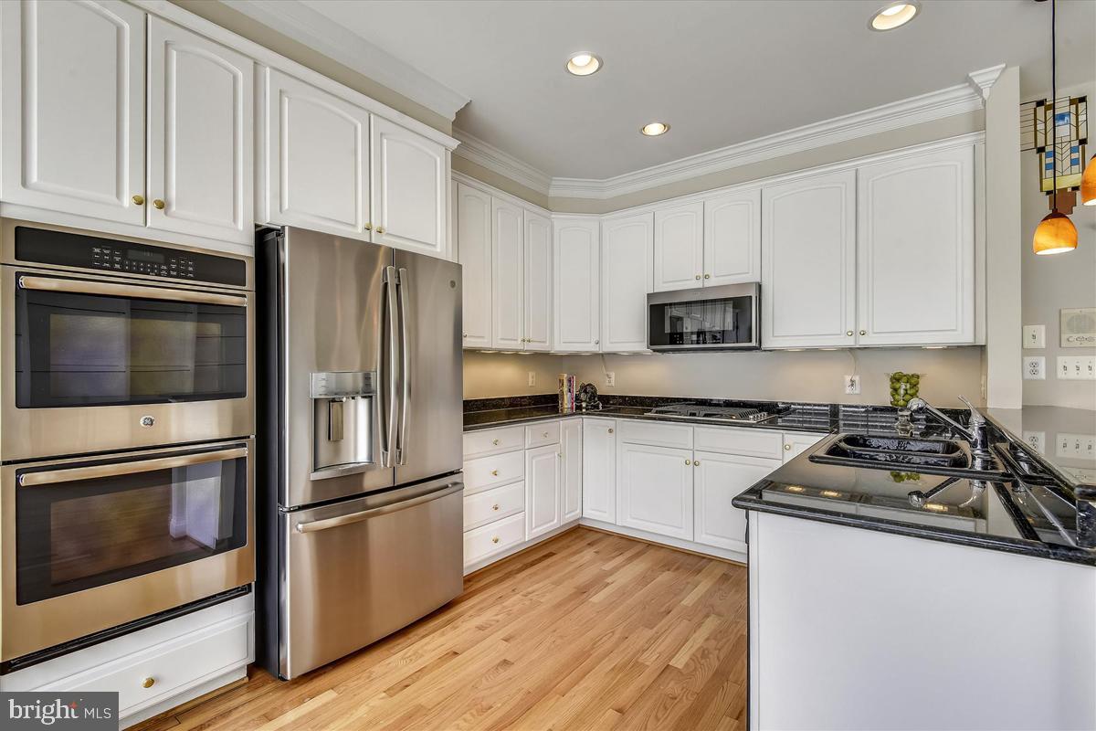 PALISADES PARK - Residential