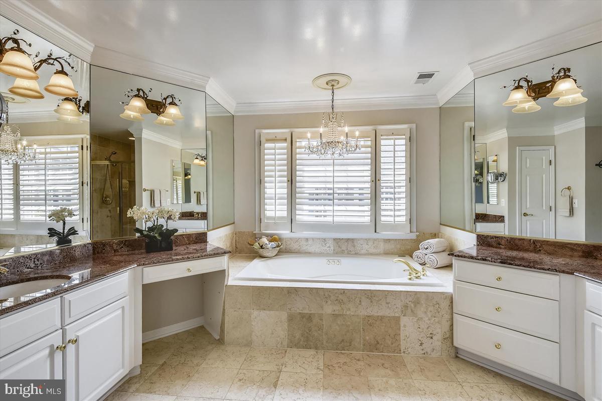 PALISADES PARK - Residential