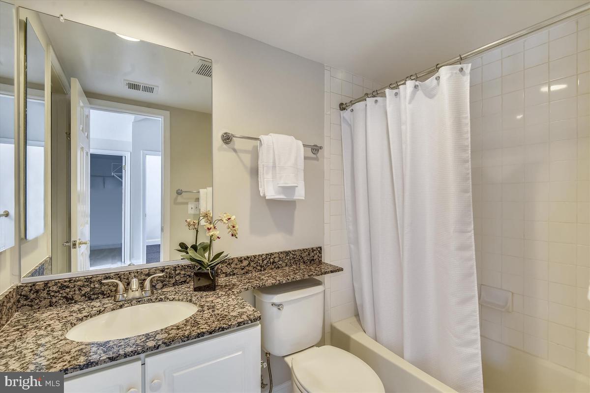 PALISADES PARK - Residential