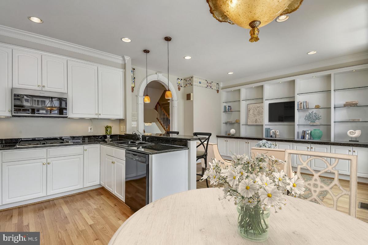 PALISADES PARK - Residential