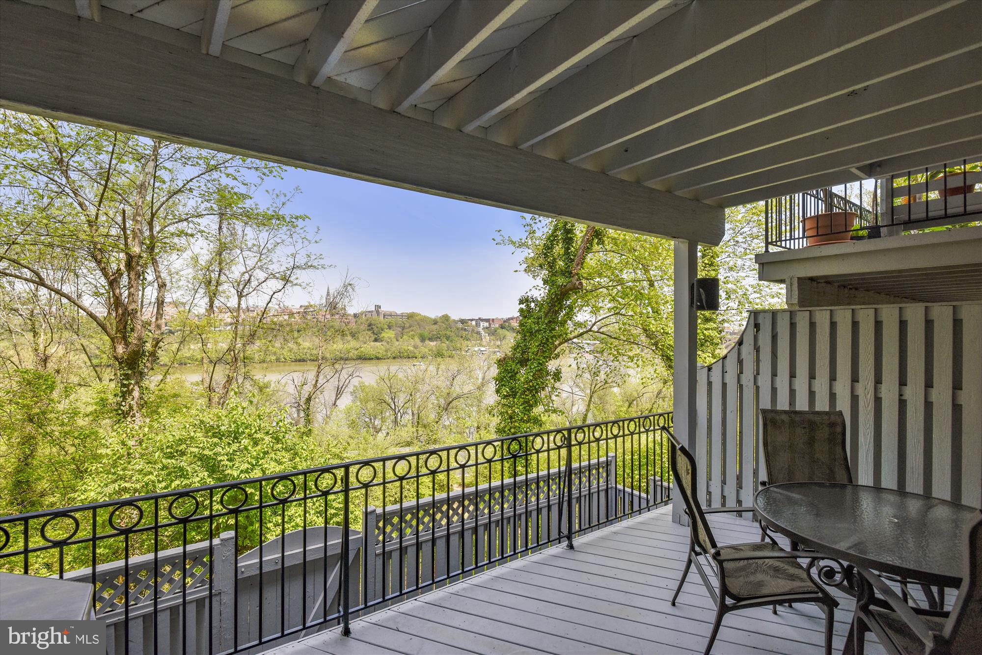 PALISADES PARK - Residential