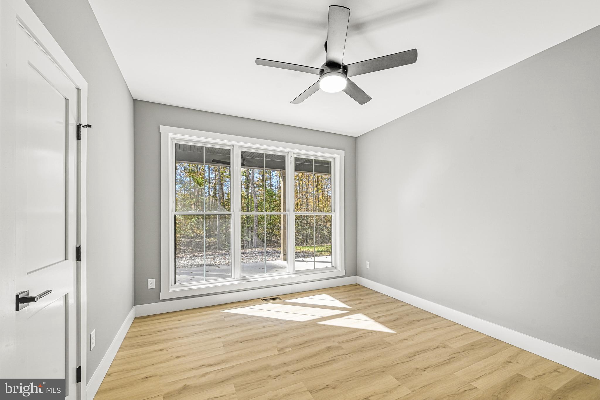 EQUESTRIAN LANDING - Residential