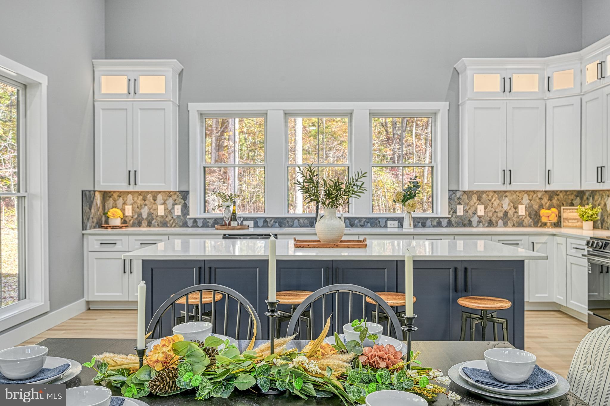 EQUESTRIAN LANDING - Residential