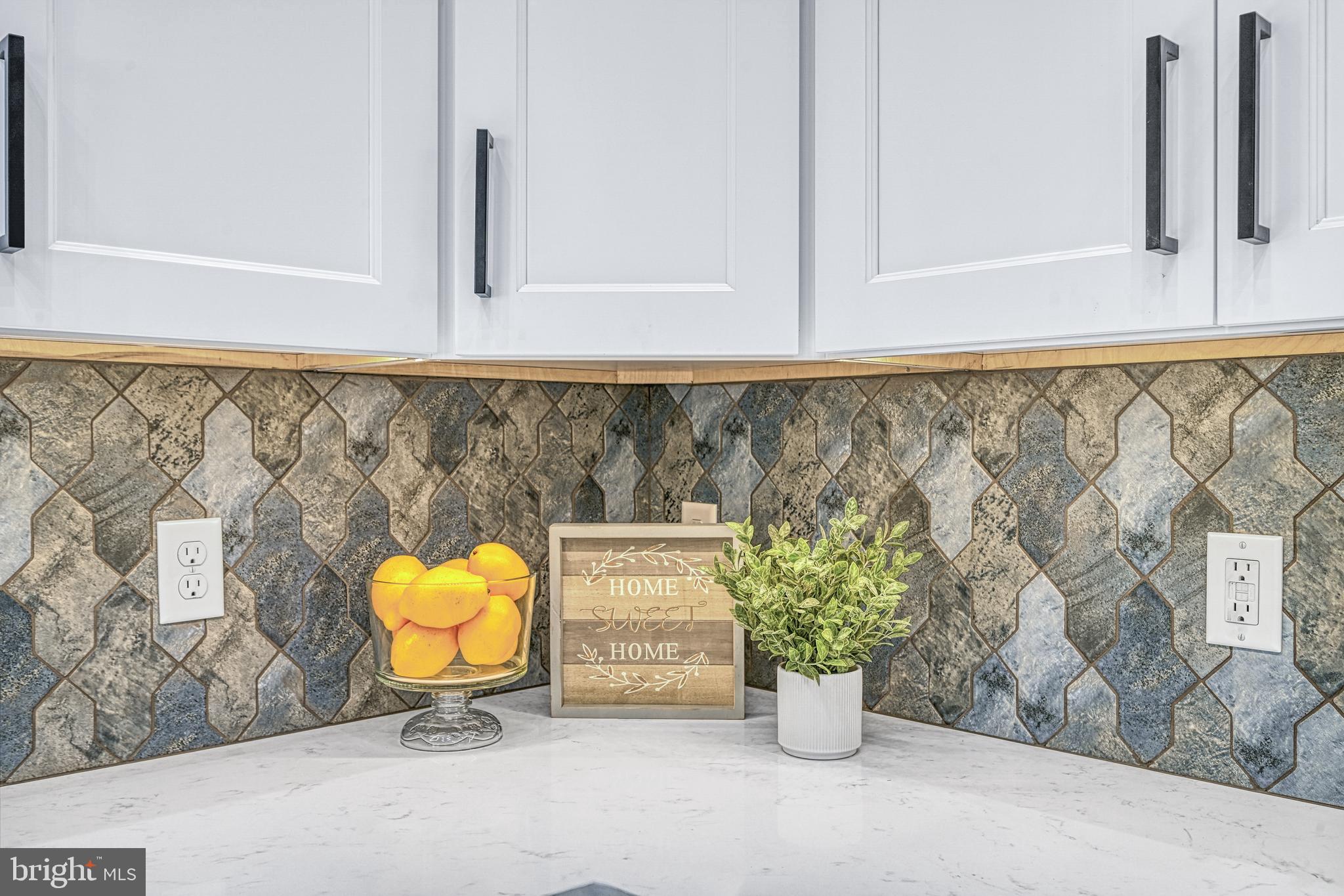 EQUESTRIAN LANDING - Residential