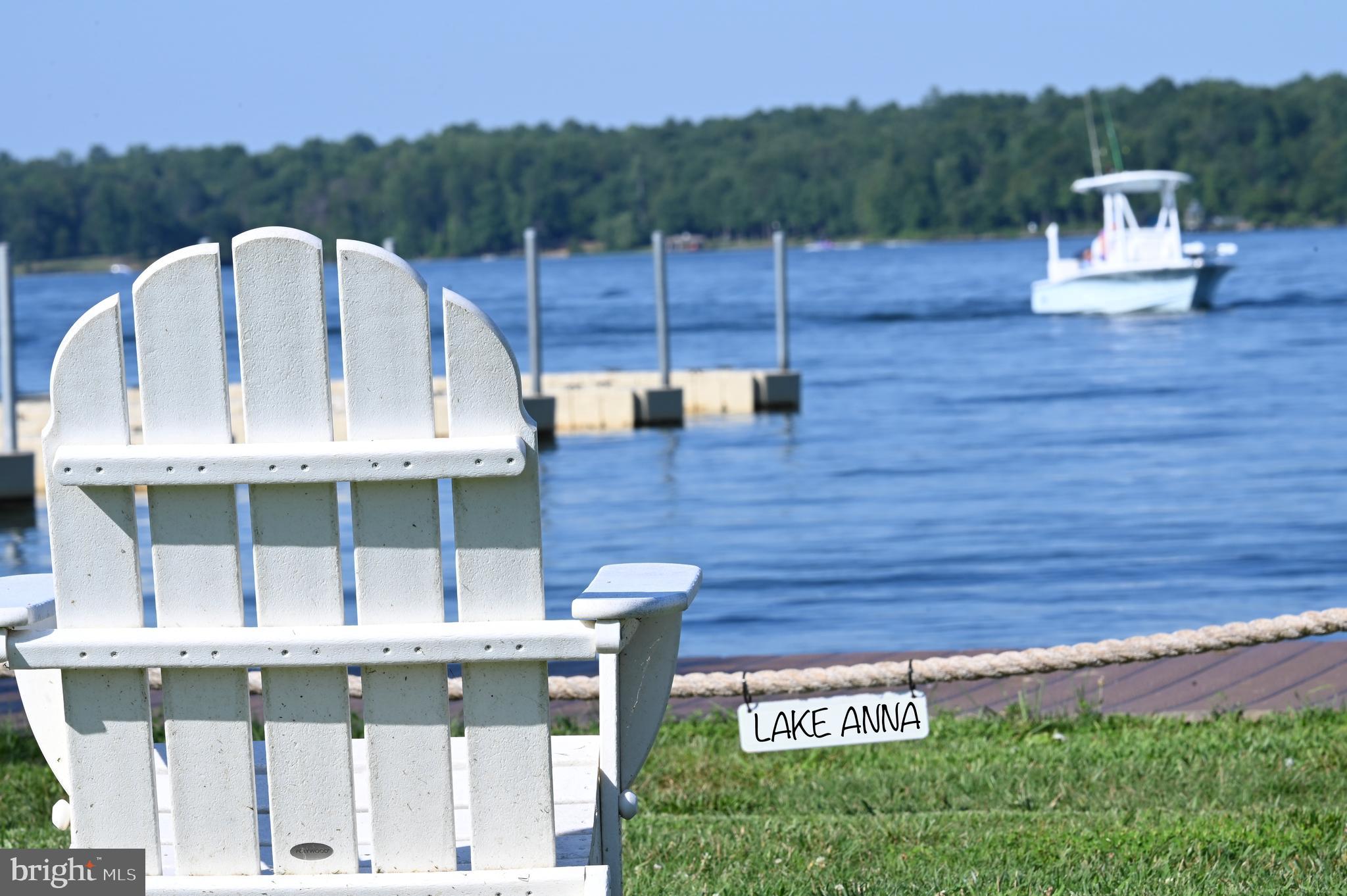 EQUESTRIAN LANDING - Residential