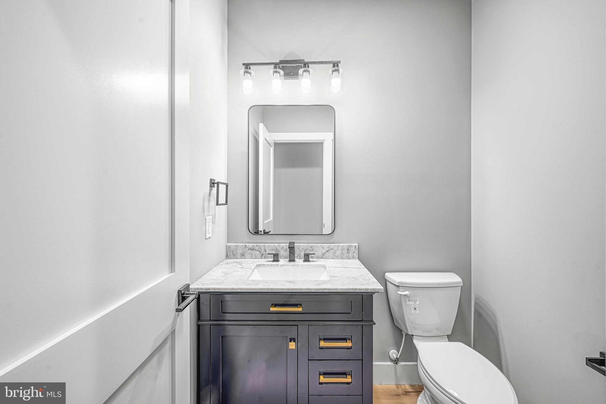 EQUESTRIAN LANDING - Residential