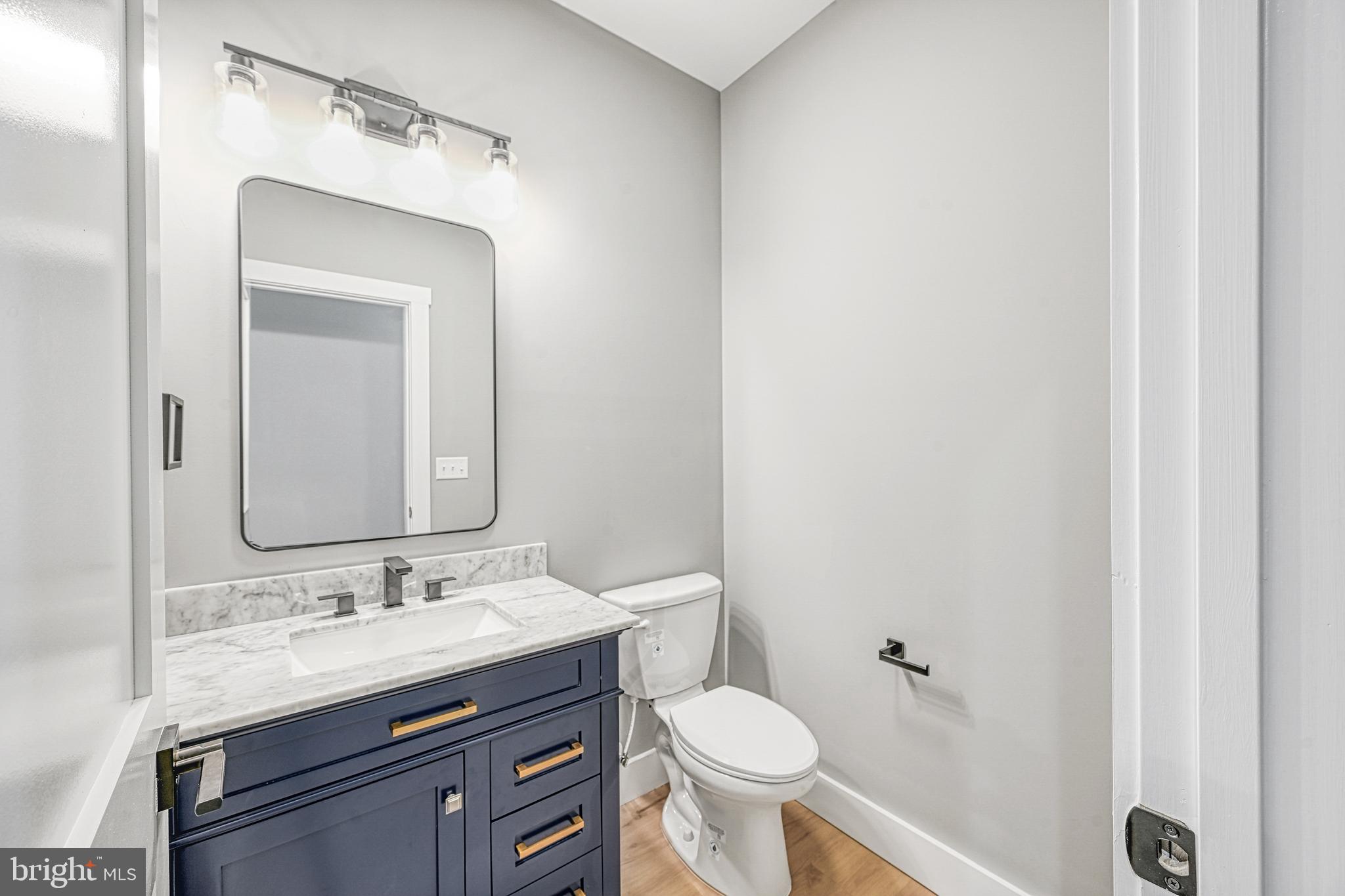 EQUESTRIAN LANDING - Residential