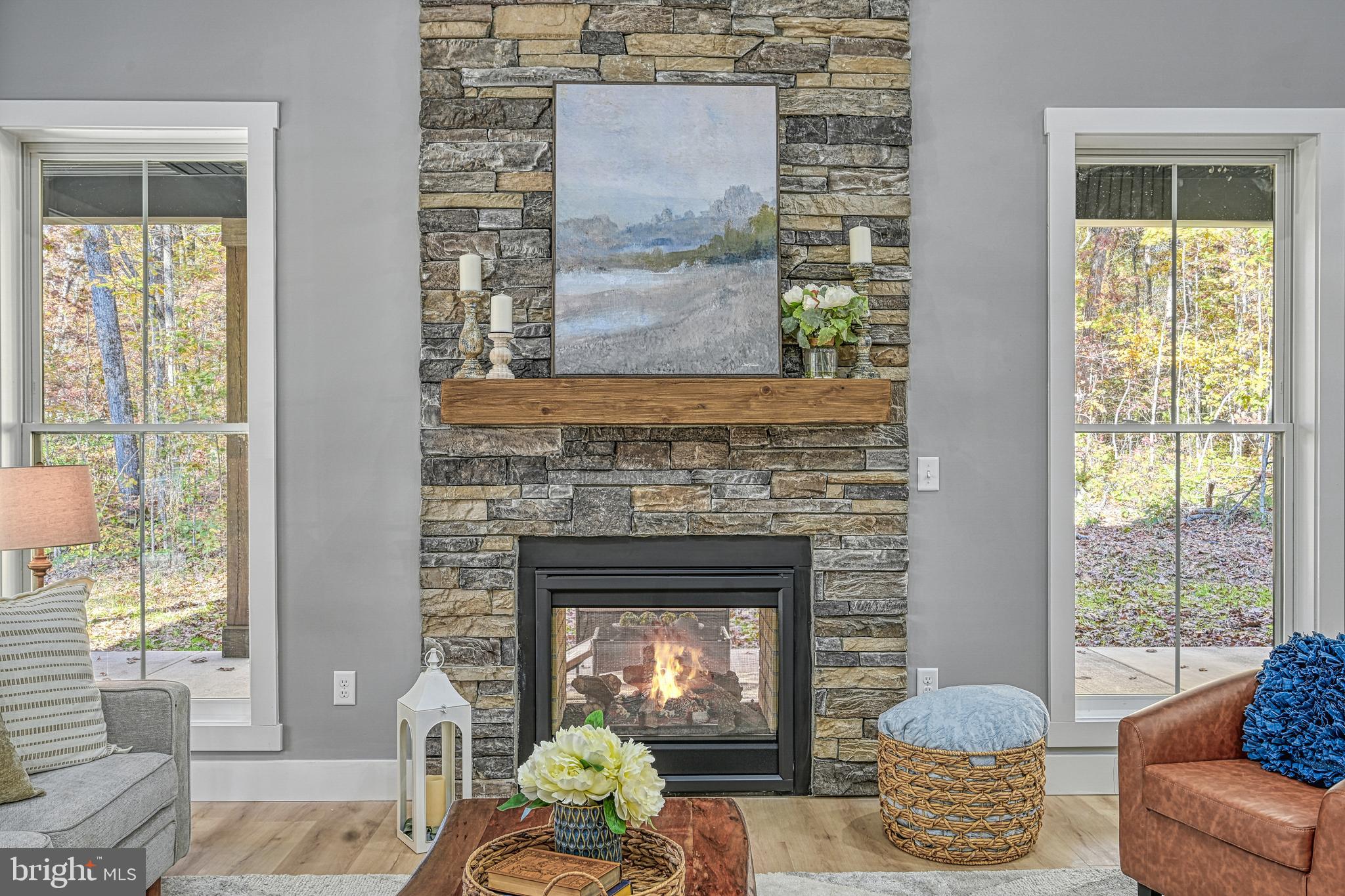 EQUESTRIAN LANDING - Residential