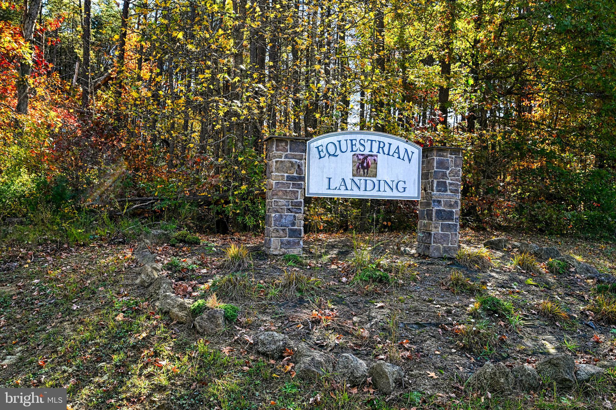 EQUESTRIAN LANDING - Residential