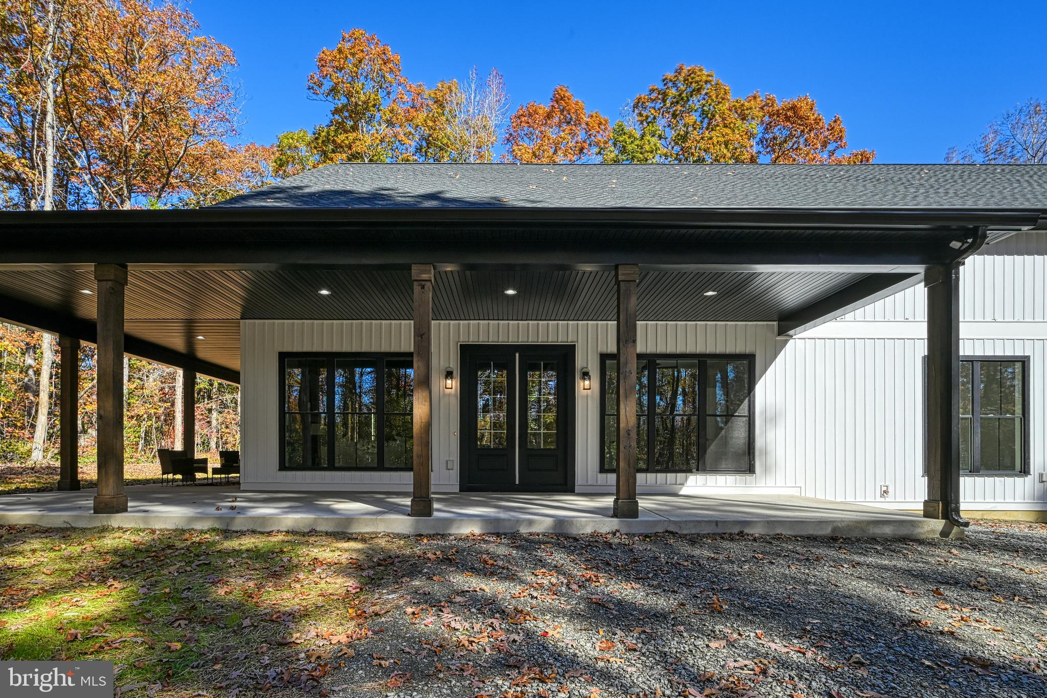 EQUESTRIAN LANDING - Residential