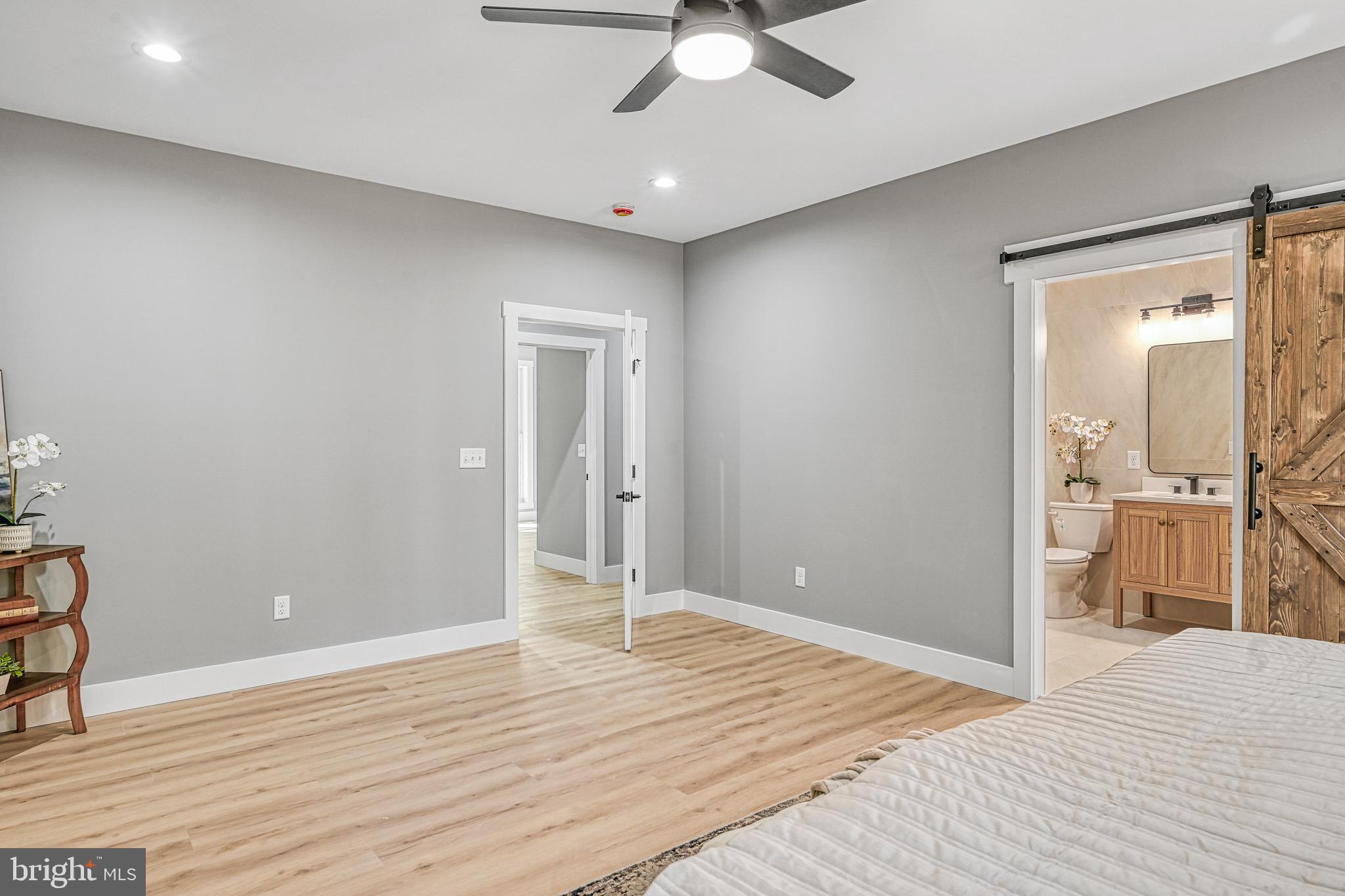 EQUESTRIAN LANDING - Residential