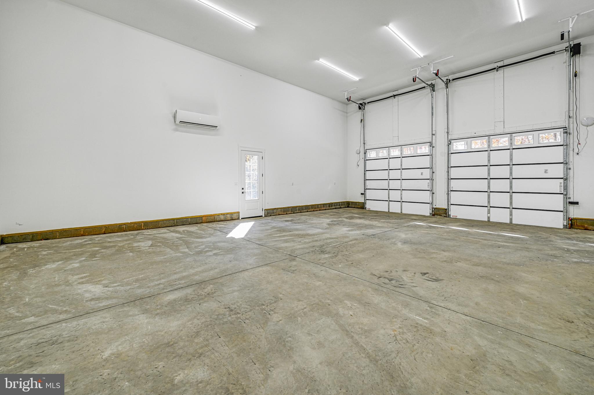 EQUESTRIAN LANDING - Residential