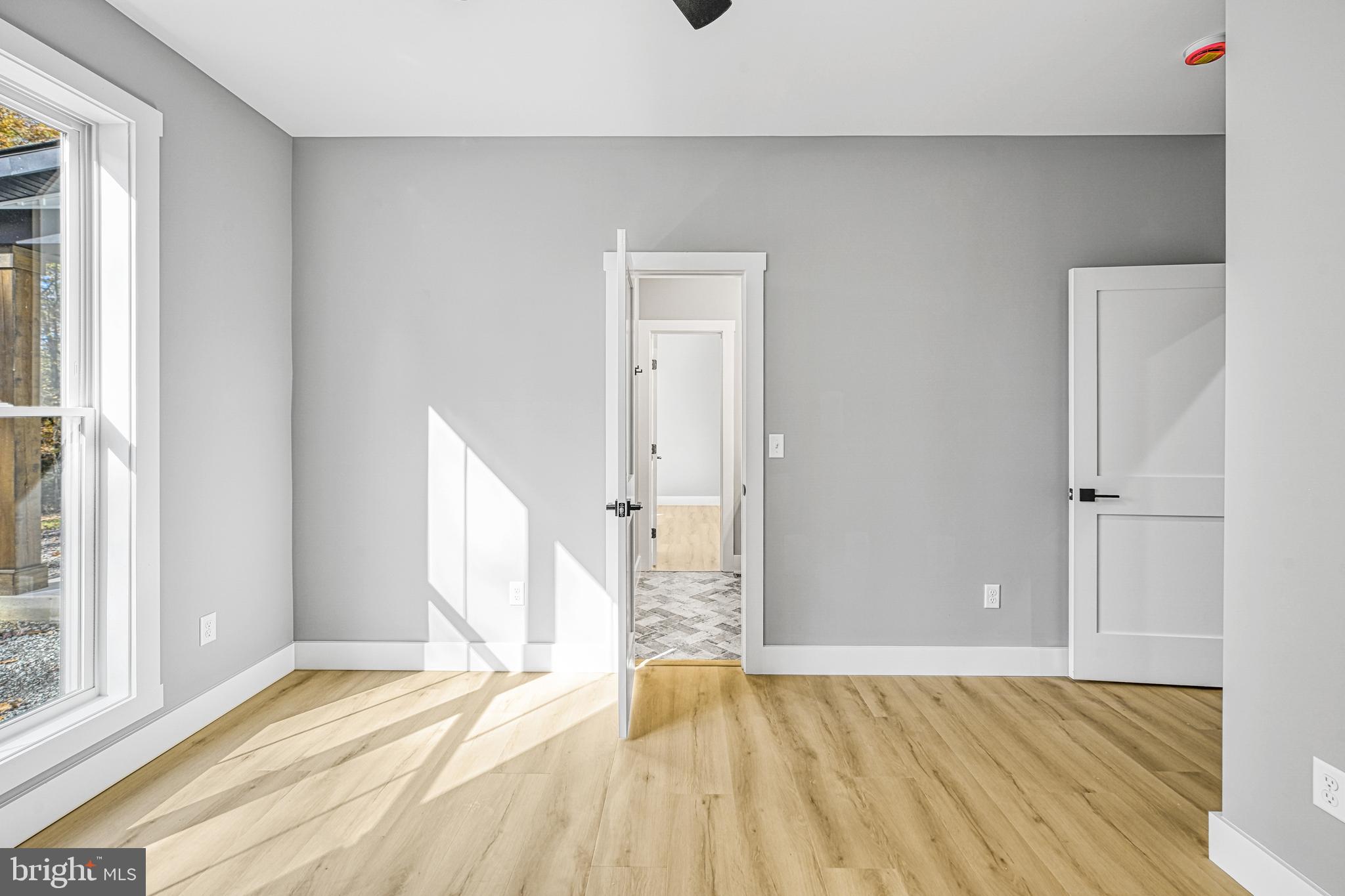 EQUESTRIAN LANDING - Residential