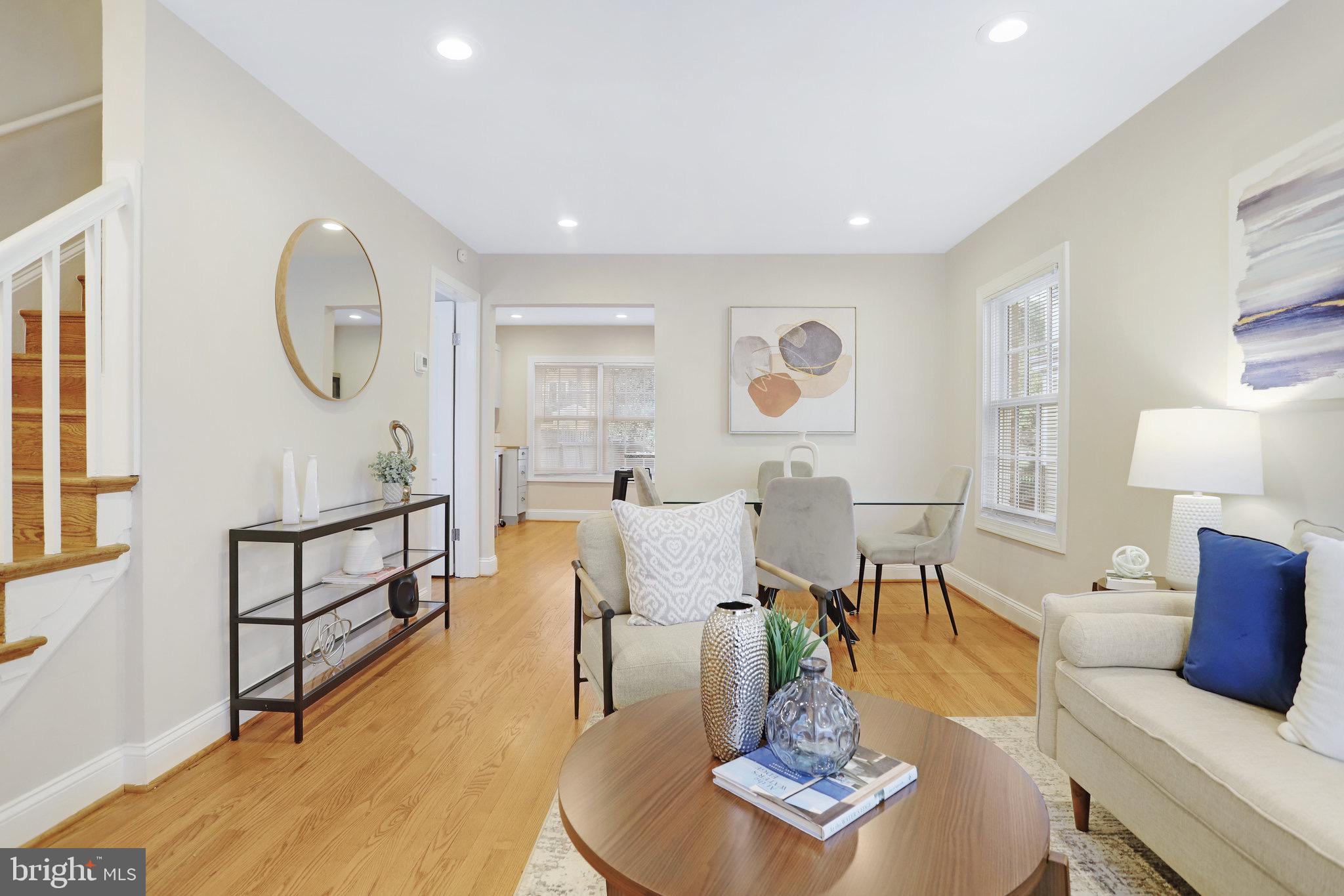 OLD TOWN ALEXANDRIA - Residential