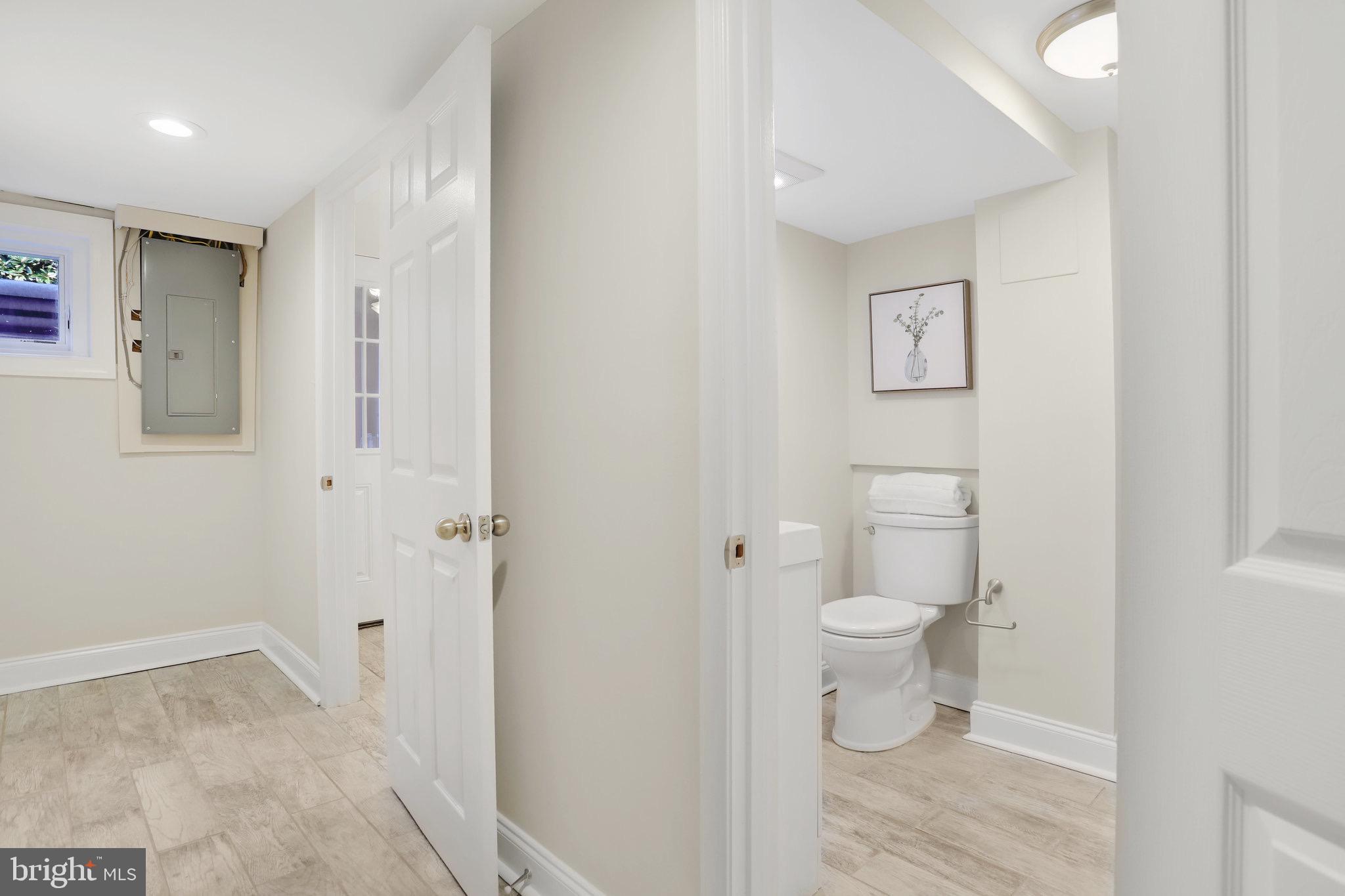 OLD TOWN ALEXANDRIA - Residential