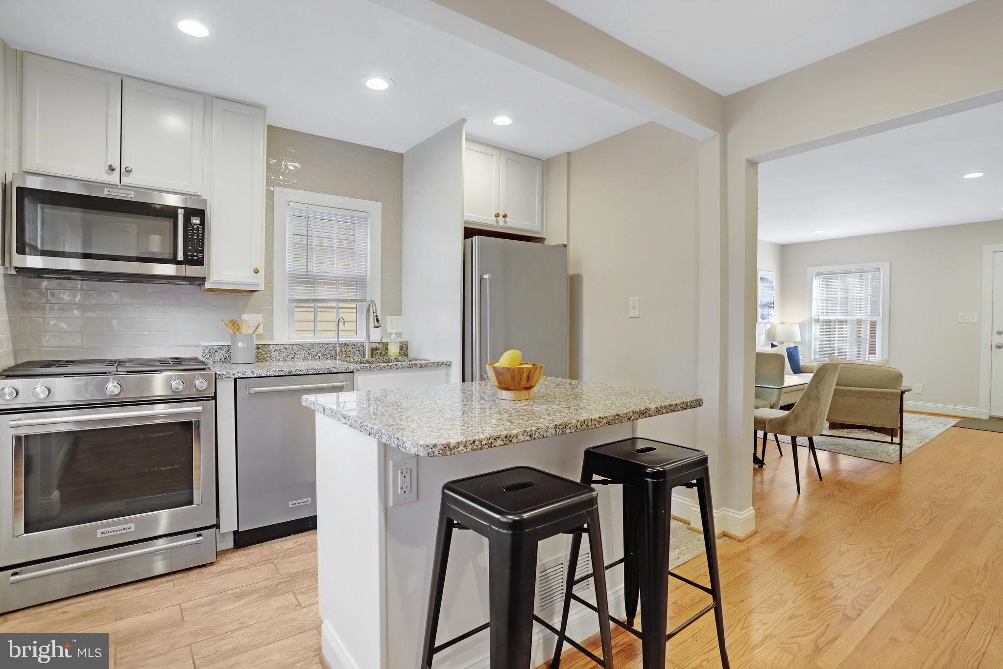 OLD TOWN ALEXANDRIA - Residential