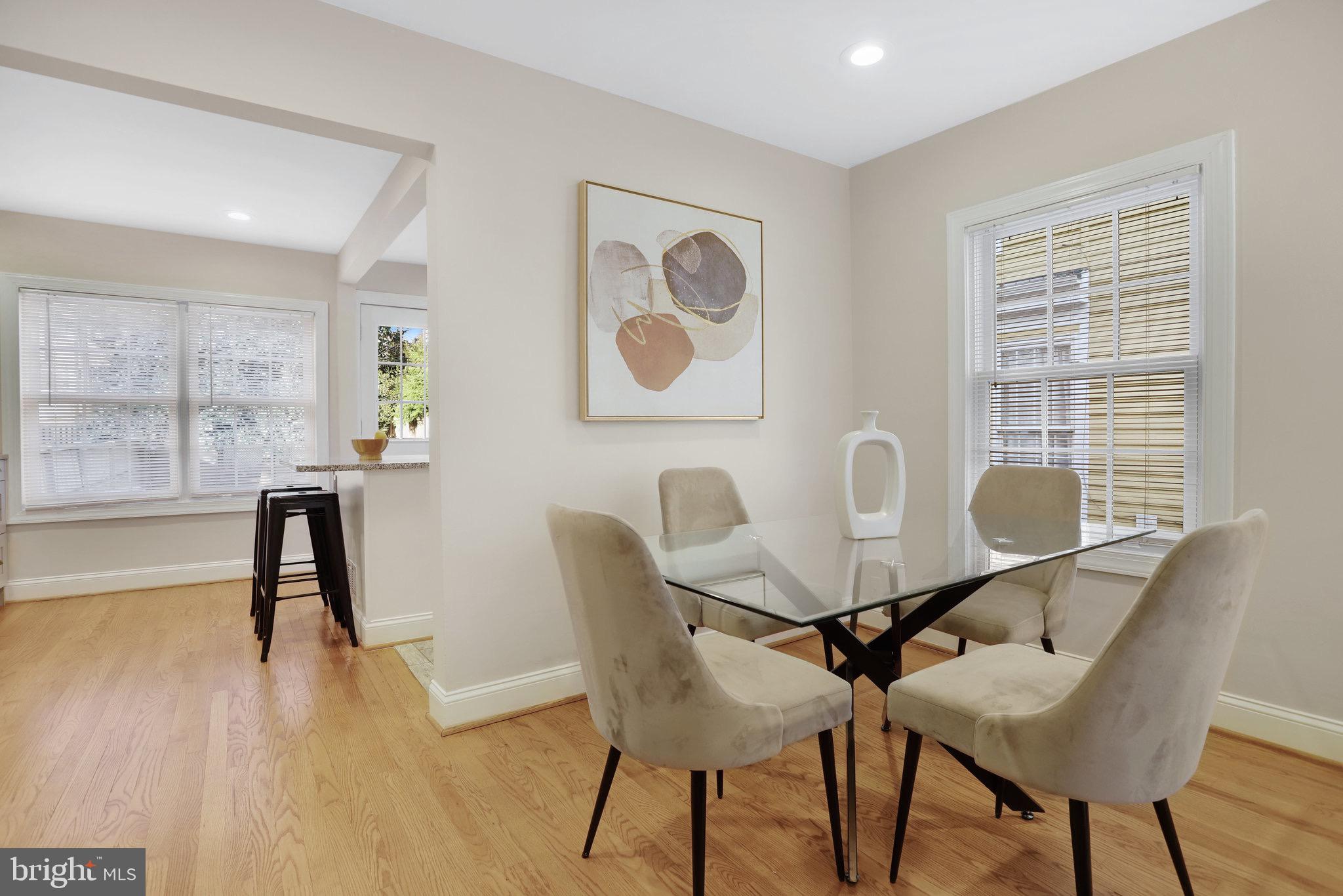 OLD TOWN ALEXANDRIA - Residential