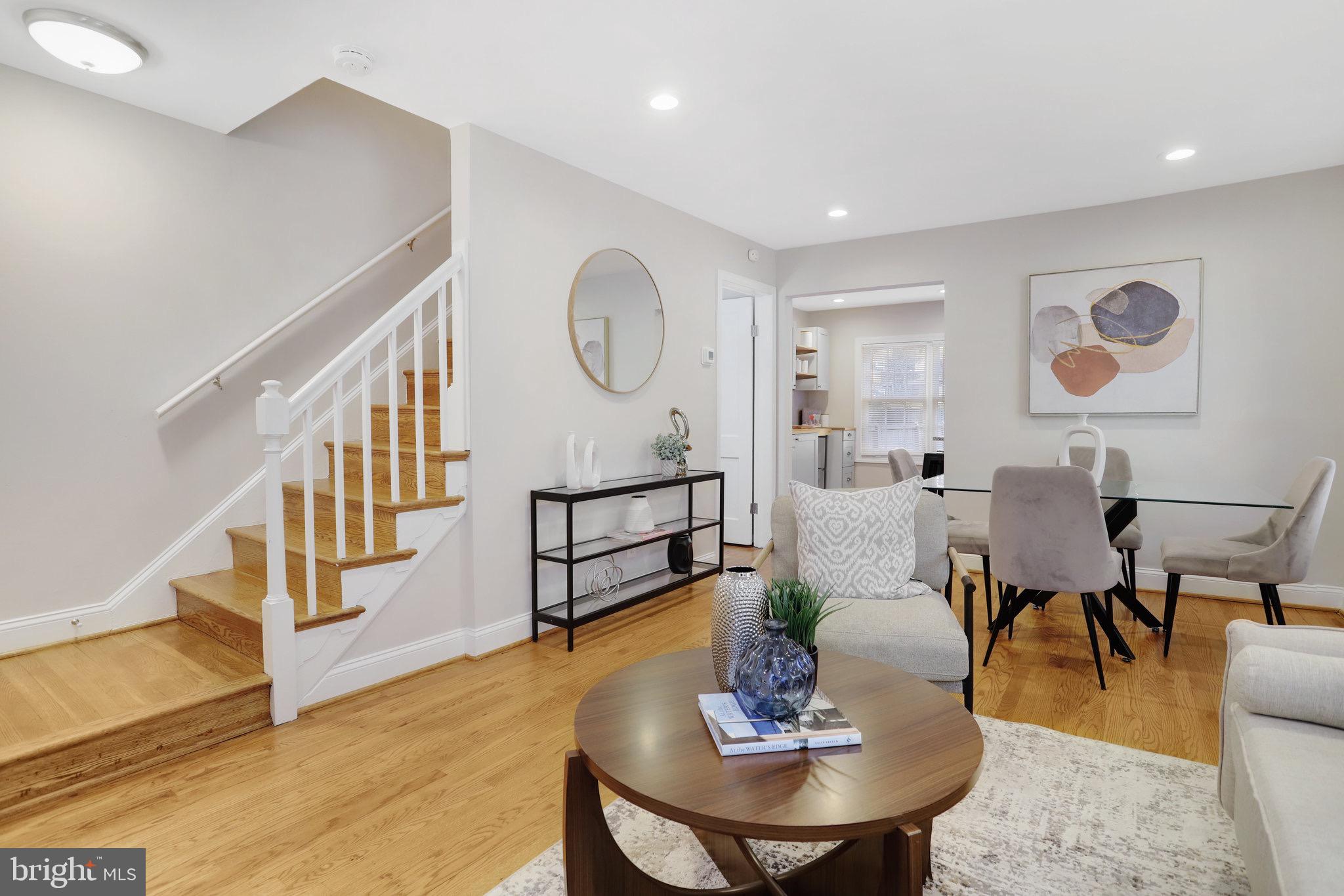 OLD TOWN ALEXANDRIA - Residential