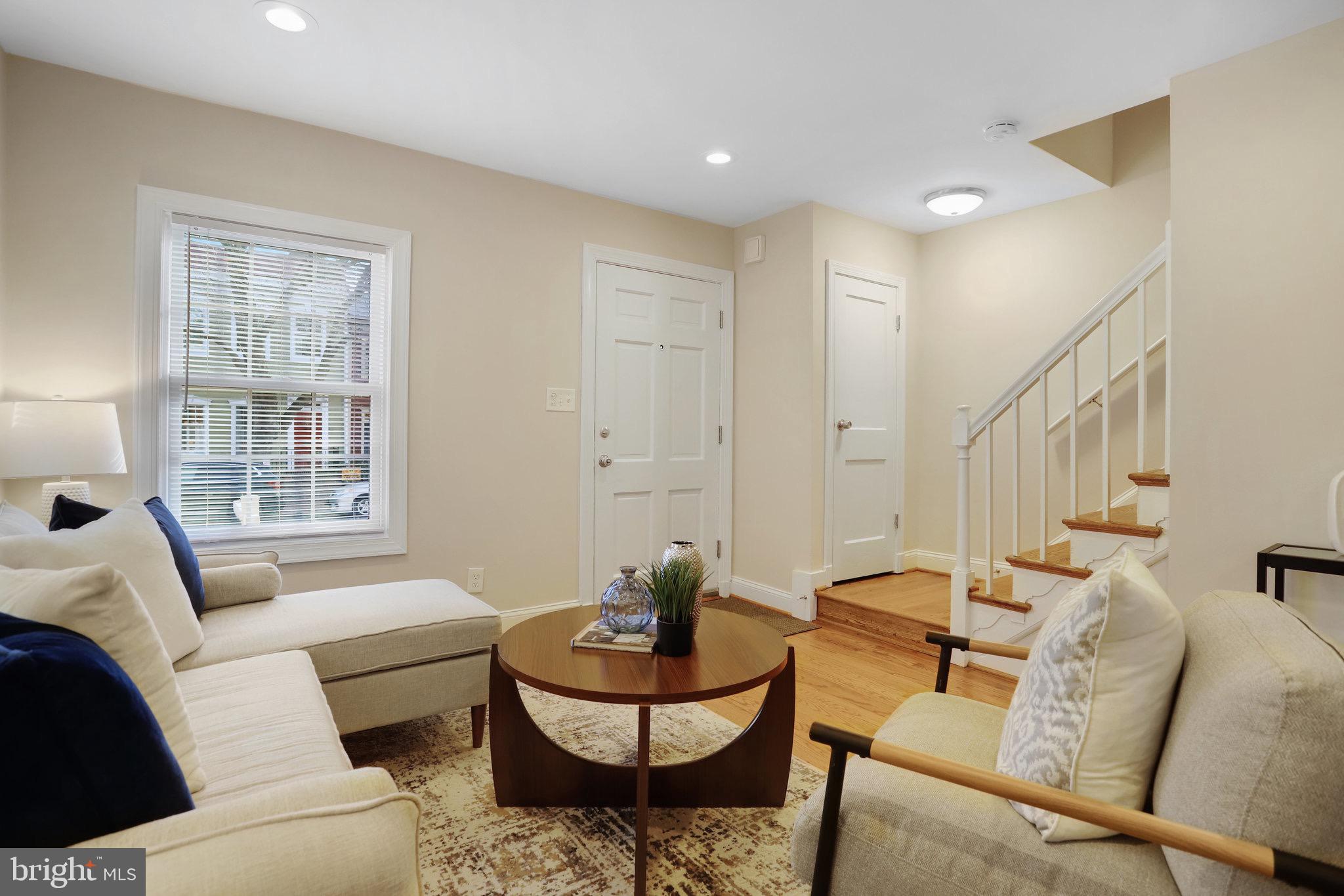 OLD TOWN ALEXANDRIA - Residential