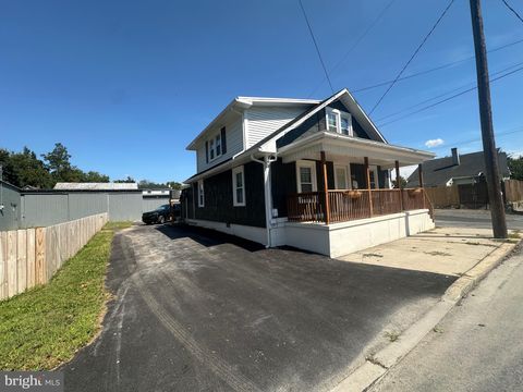 Photo of 173 S Wolf Street, MANHEIM, PA 17545 (MLS # PALA2076494)