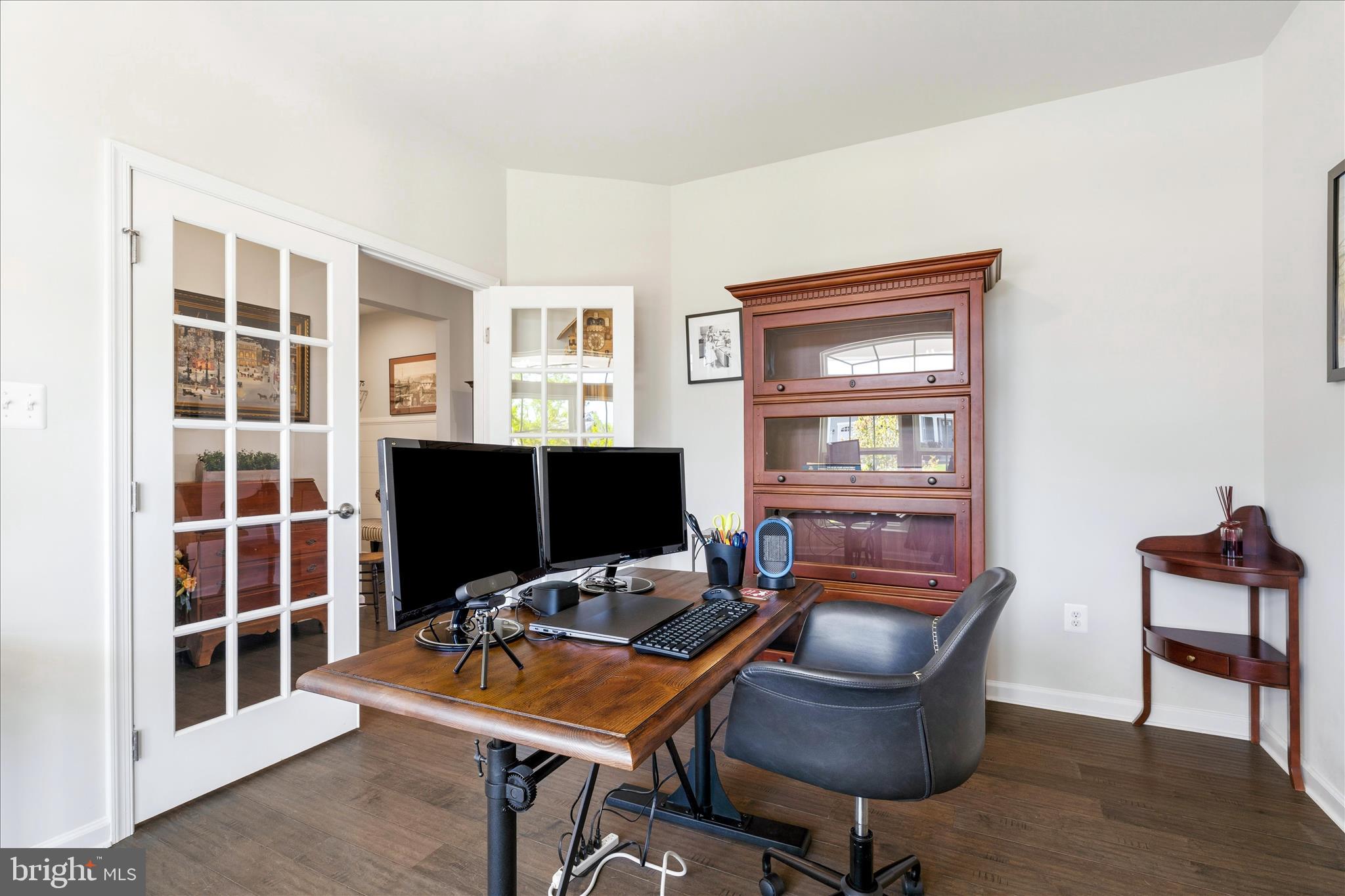 WOODBOURNE MANOR - Residential