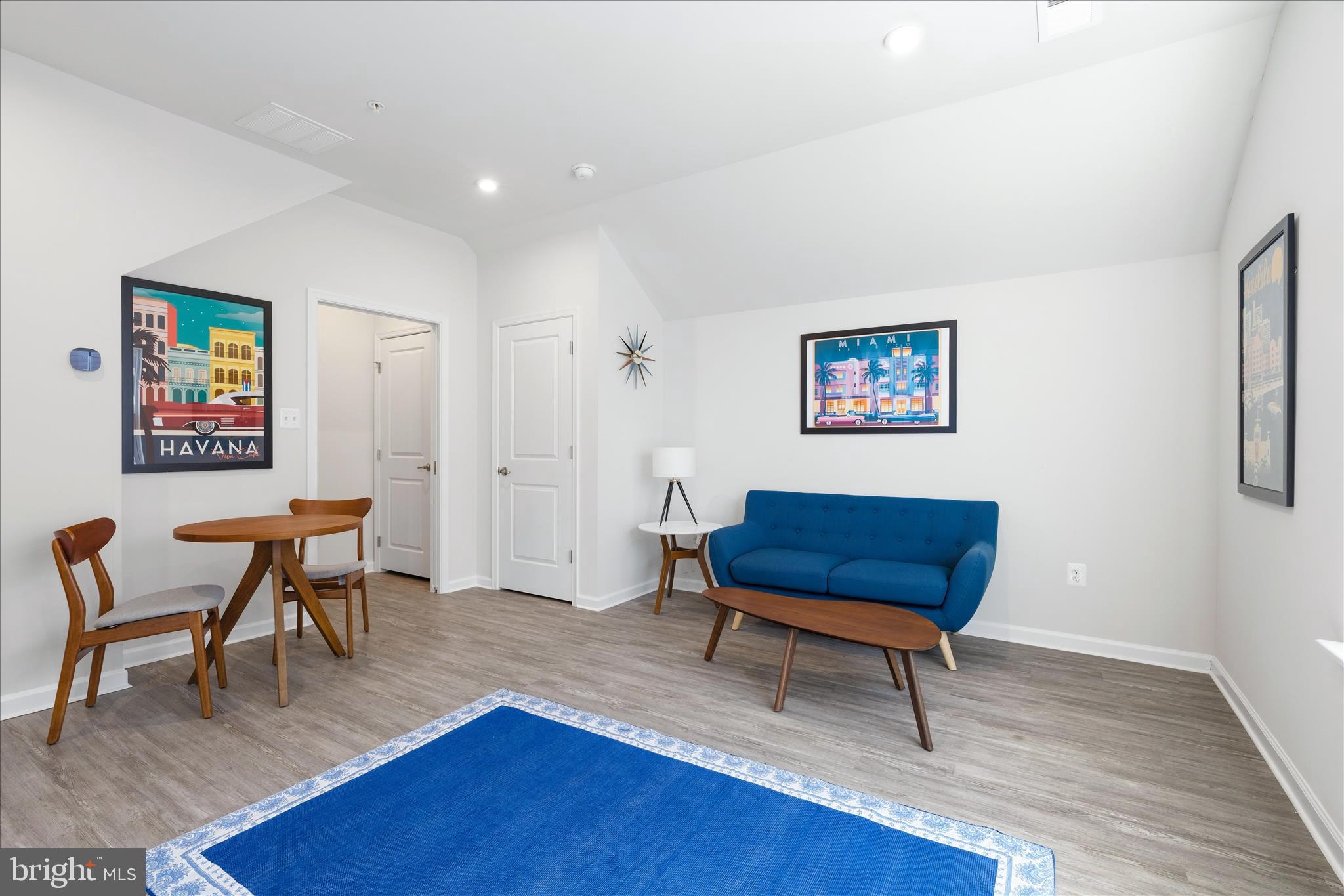 WOODBOURNE MANOR - Residential