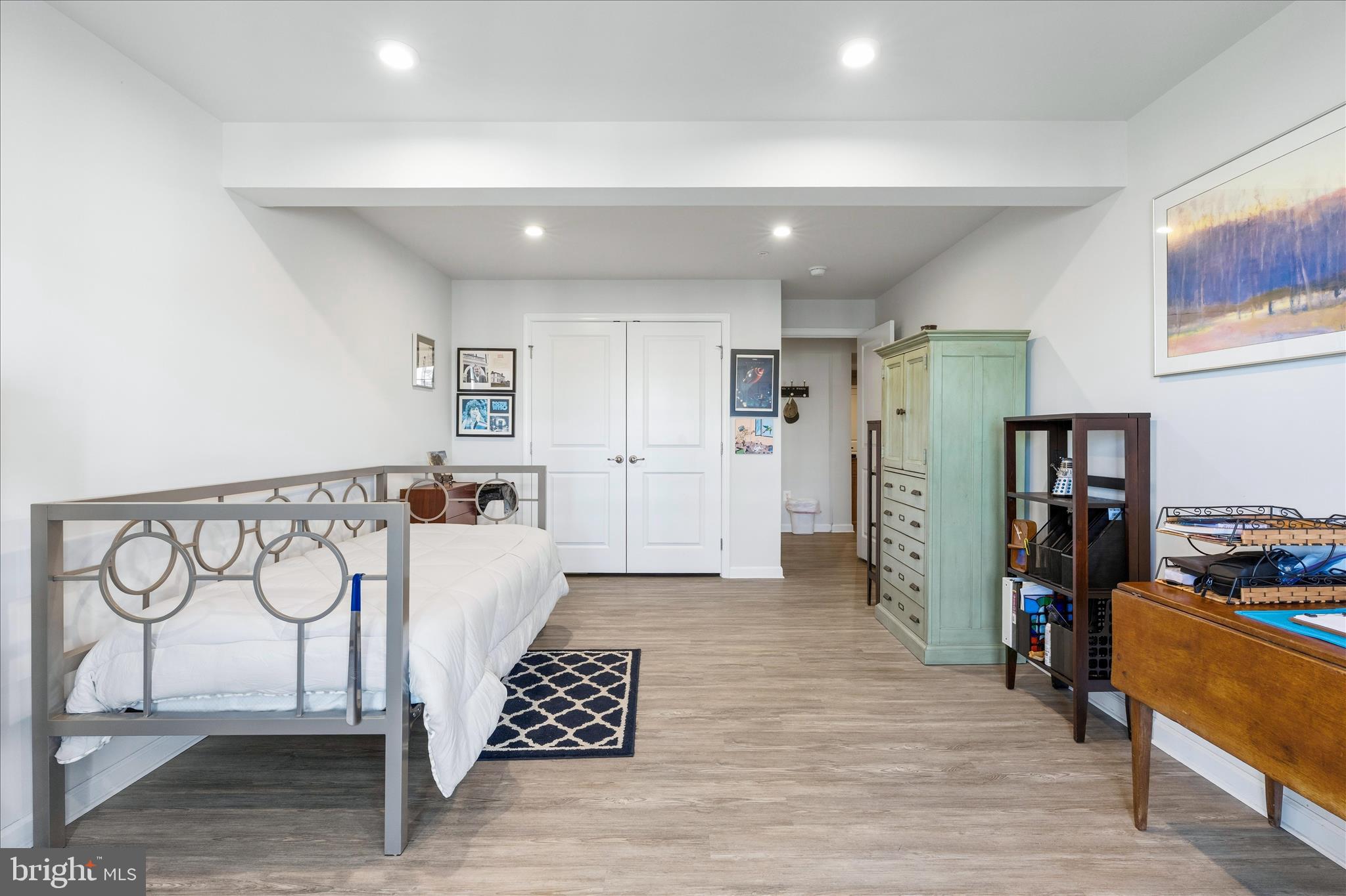 WOODBOURNE MANOR - Residential