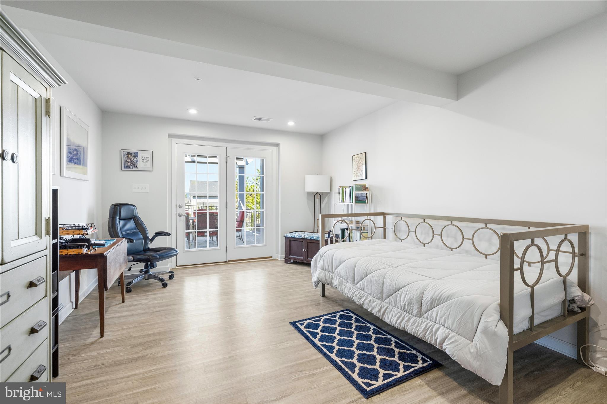 WOODBOURNE MANOR - Residential