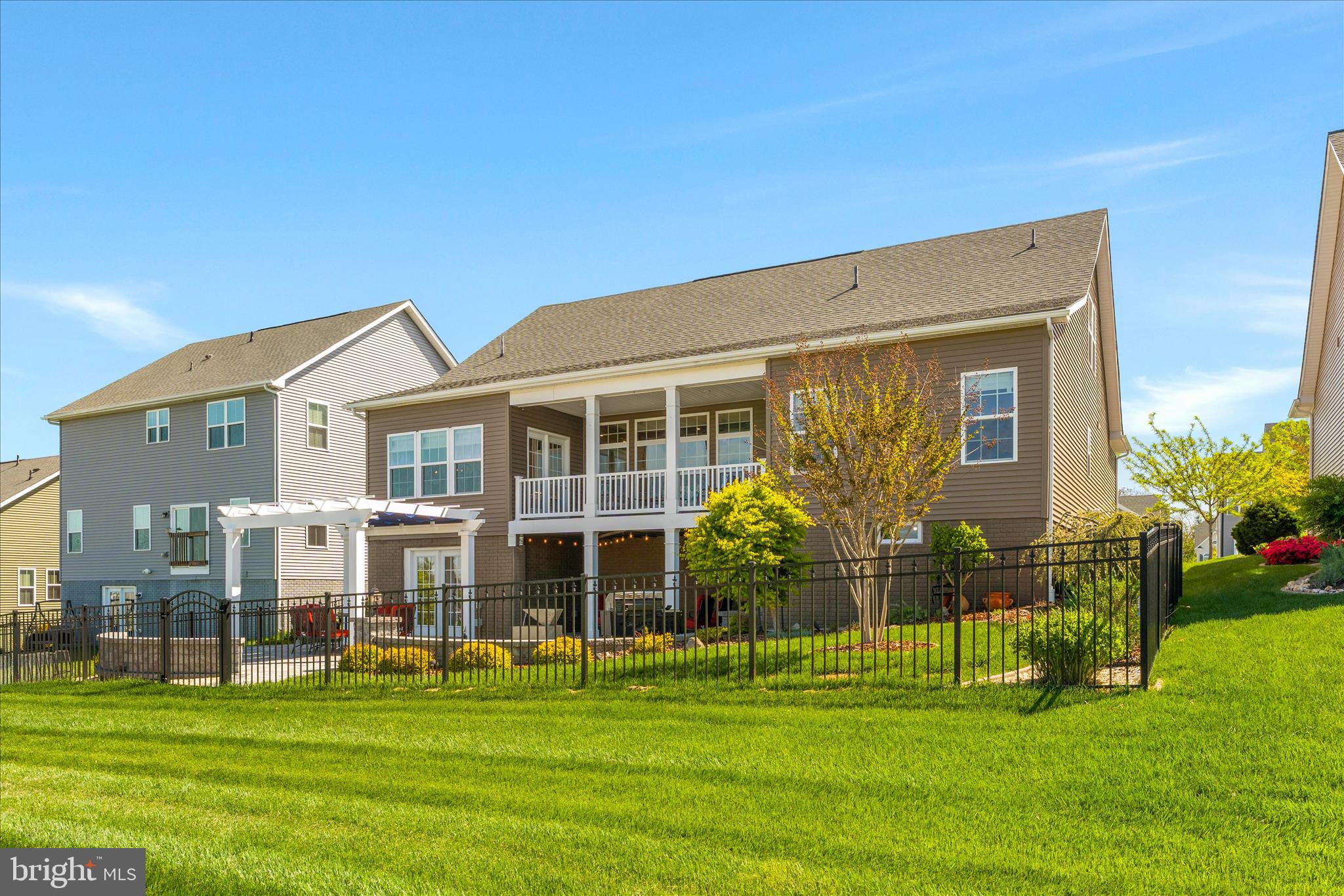 WOODBOURNE MANOR - Residential