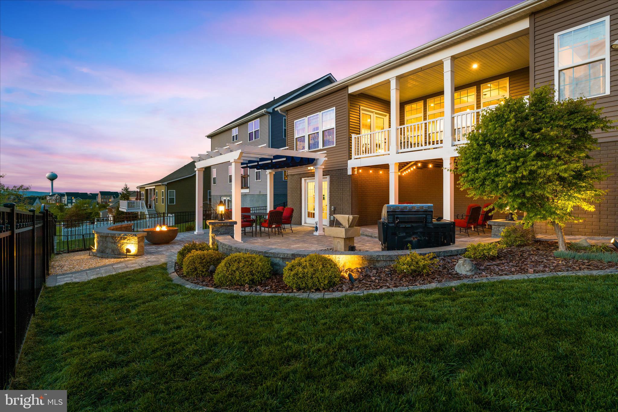 WOODBOURNE MANOR - Residential