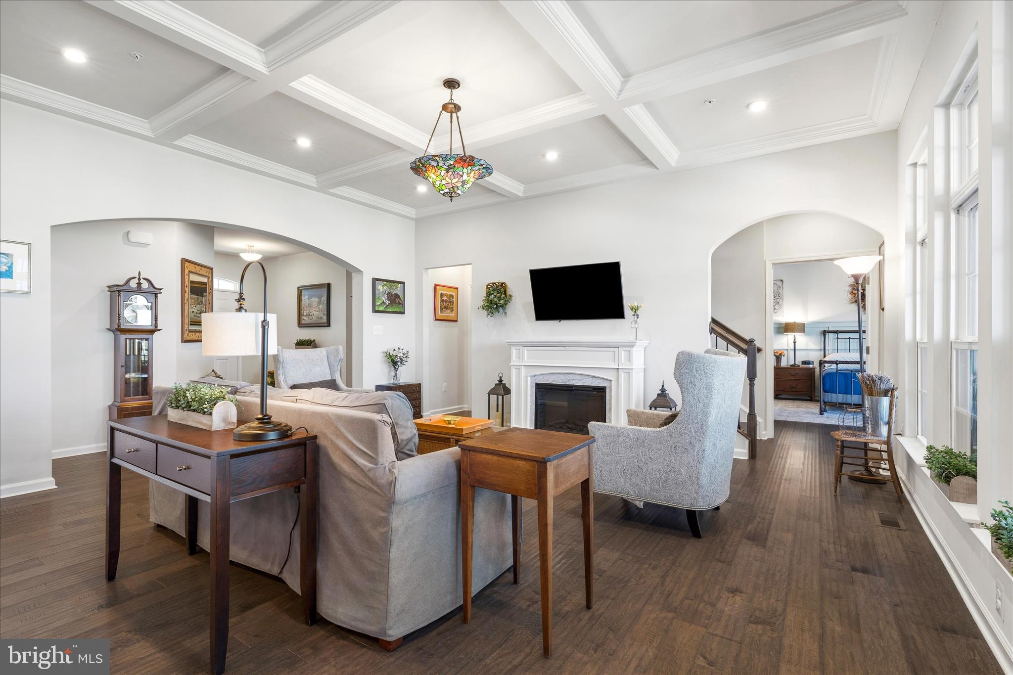 WOODBOURNE MANOR - Residential