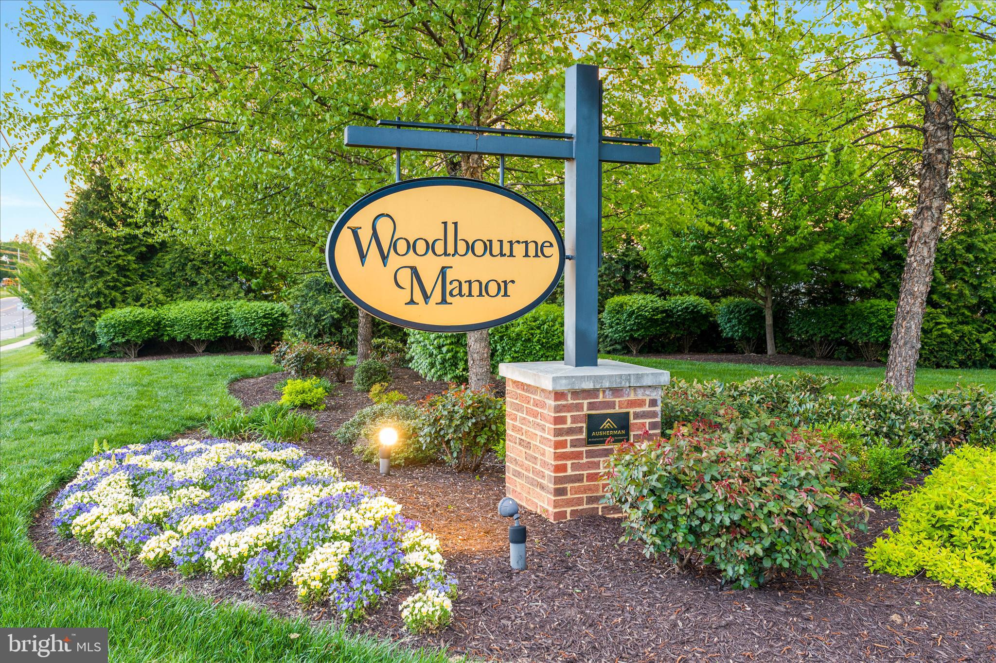 WOODBOURNE MANOR - Residential