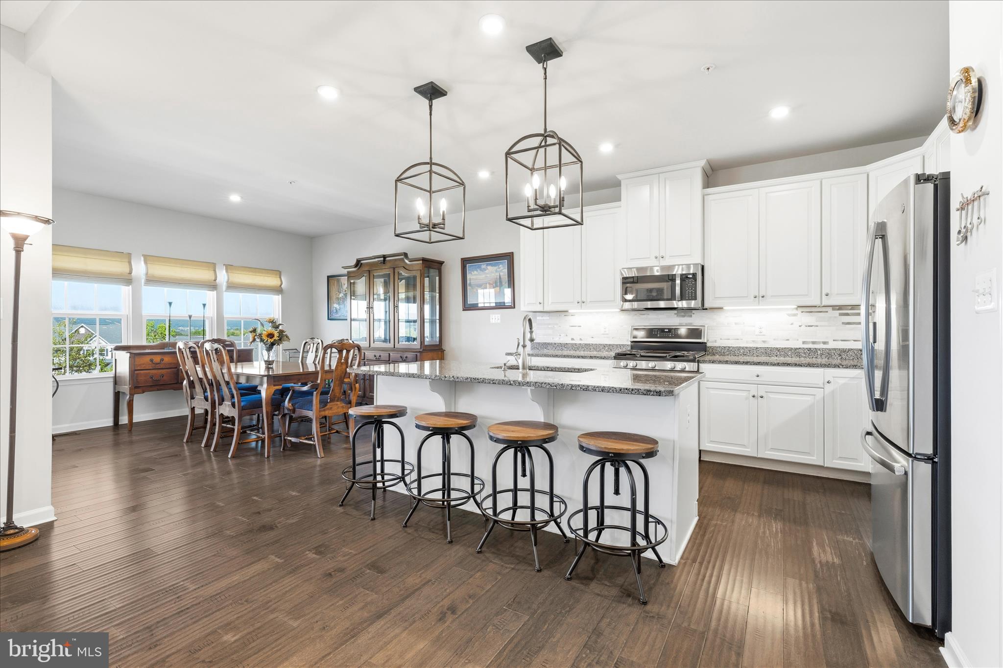 WOODBOURNE MANOR - Residential