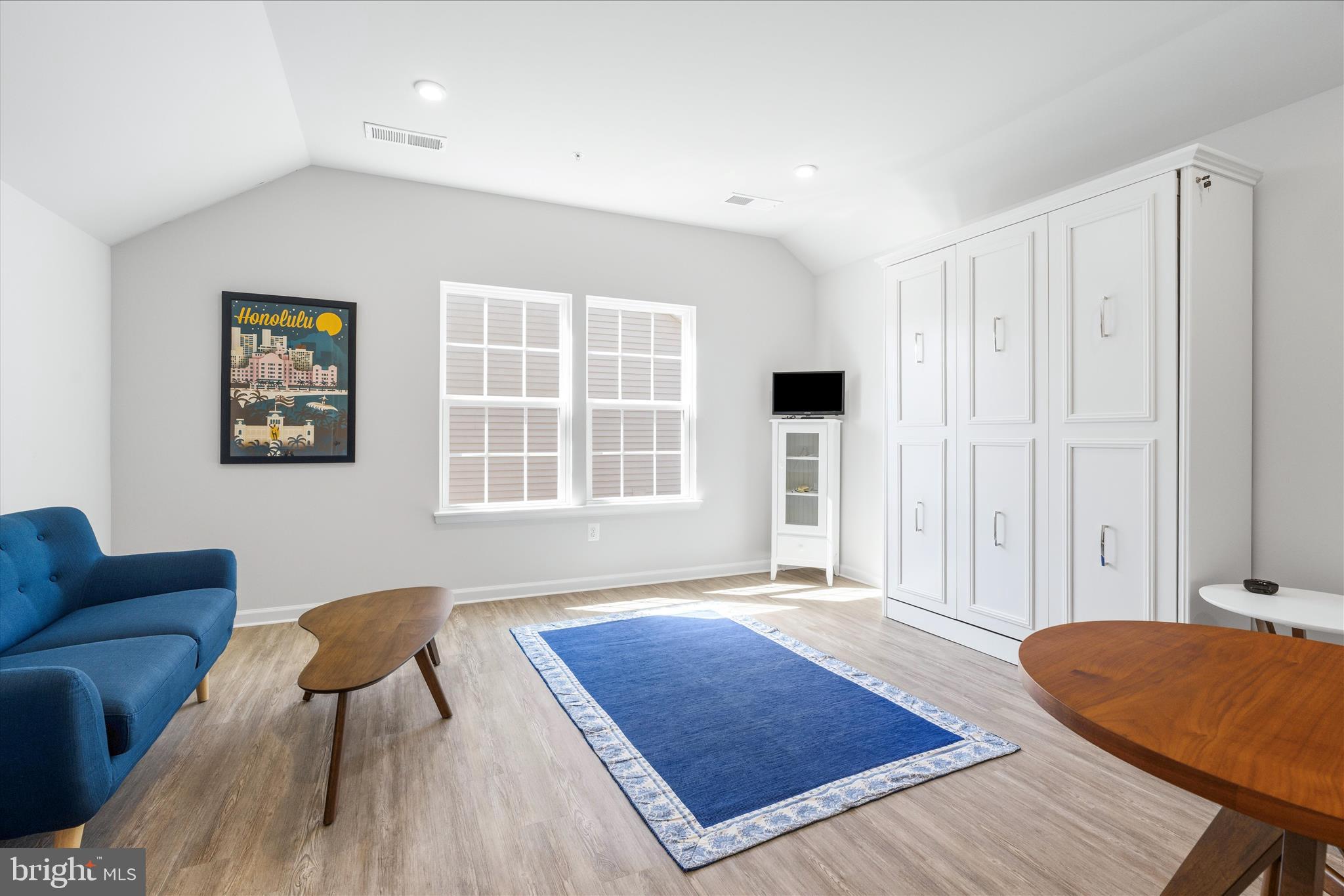 WOODBOURNE MANOR - Residential