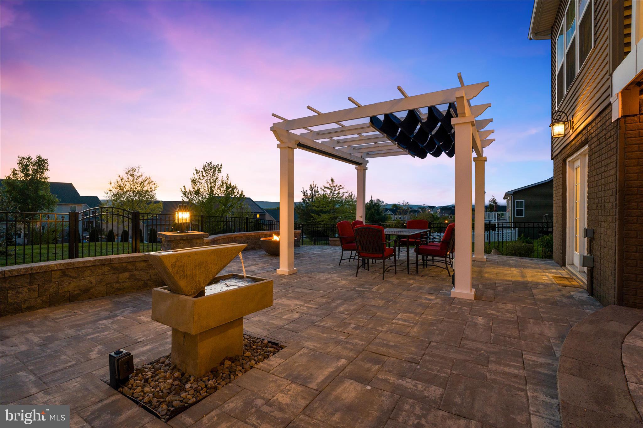 WOODBOURNE MANOR - Residential